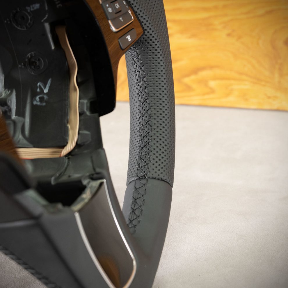 Volkswagen Touareg Custom steering wheel