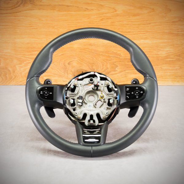 Mini Countryman F60 JCW steering wheel before modification